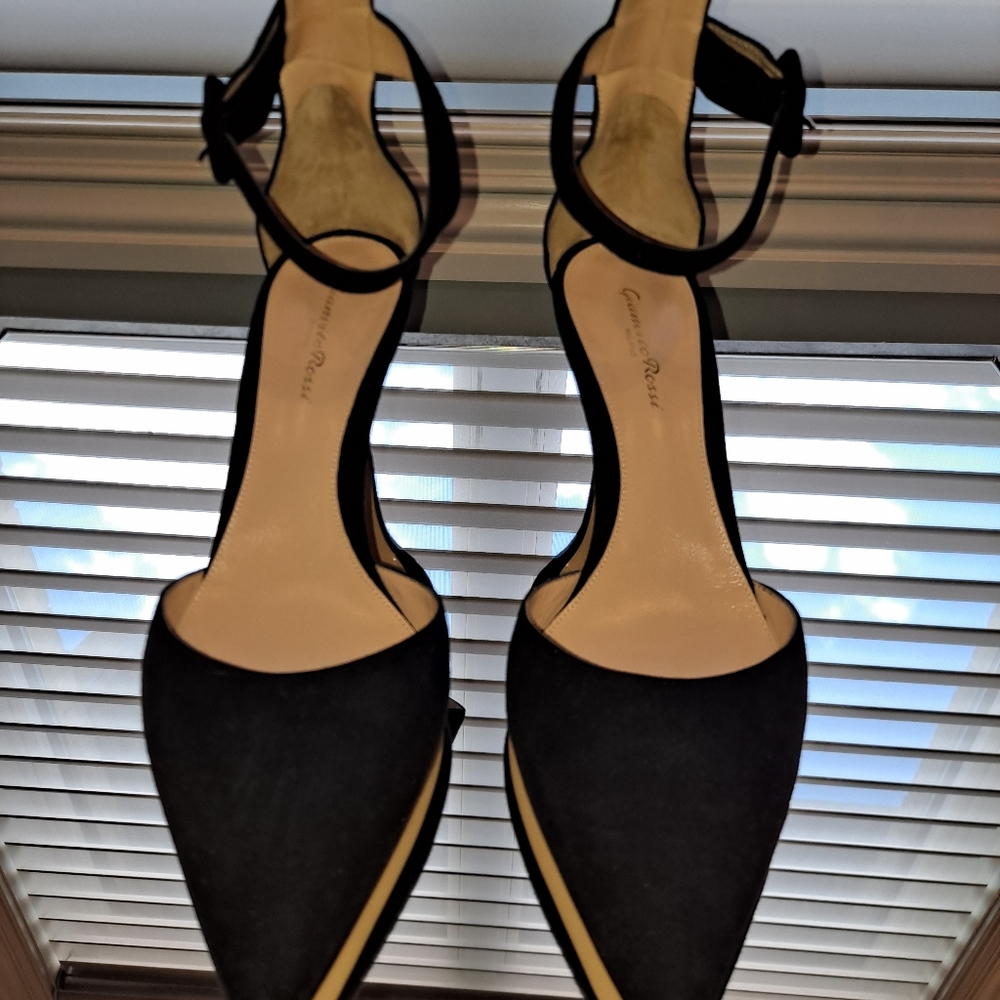 Gianvito Rossi black suede ankle strap pump size 42